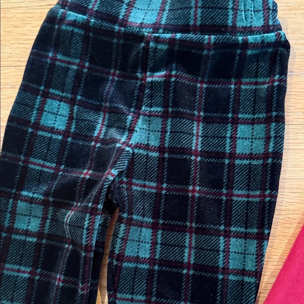 MAX STUDIO Kids Red Peplum Top with Front Knot and plaid velour pants 3-4 years